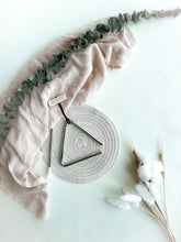 Load image into Gallery viewer, Músico Mini Triangle
